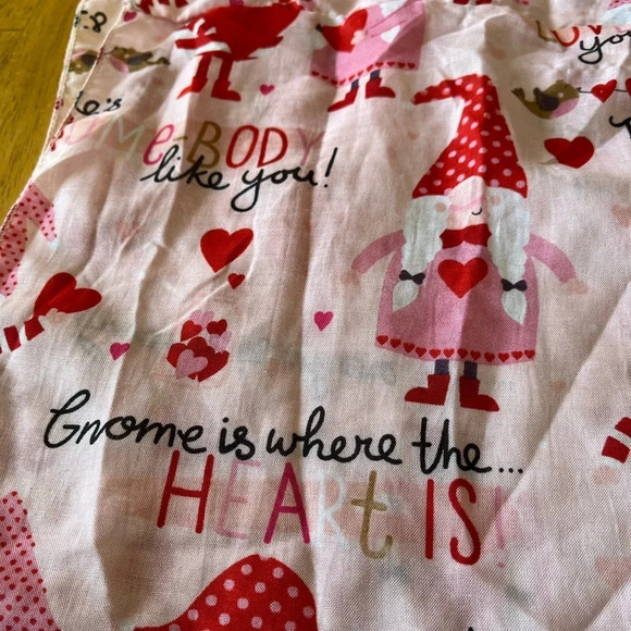 Valentine’s Day gnome theme infinity scarf. - Picture 2 of 4